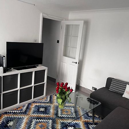 Plaistow Comfort Stay Лондон Экстерьер фото