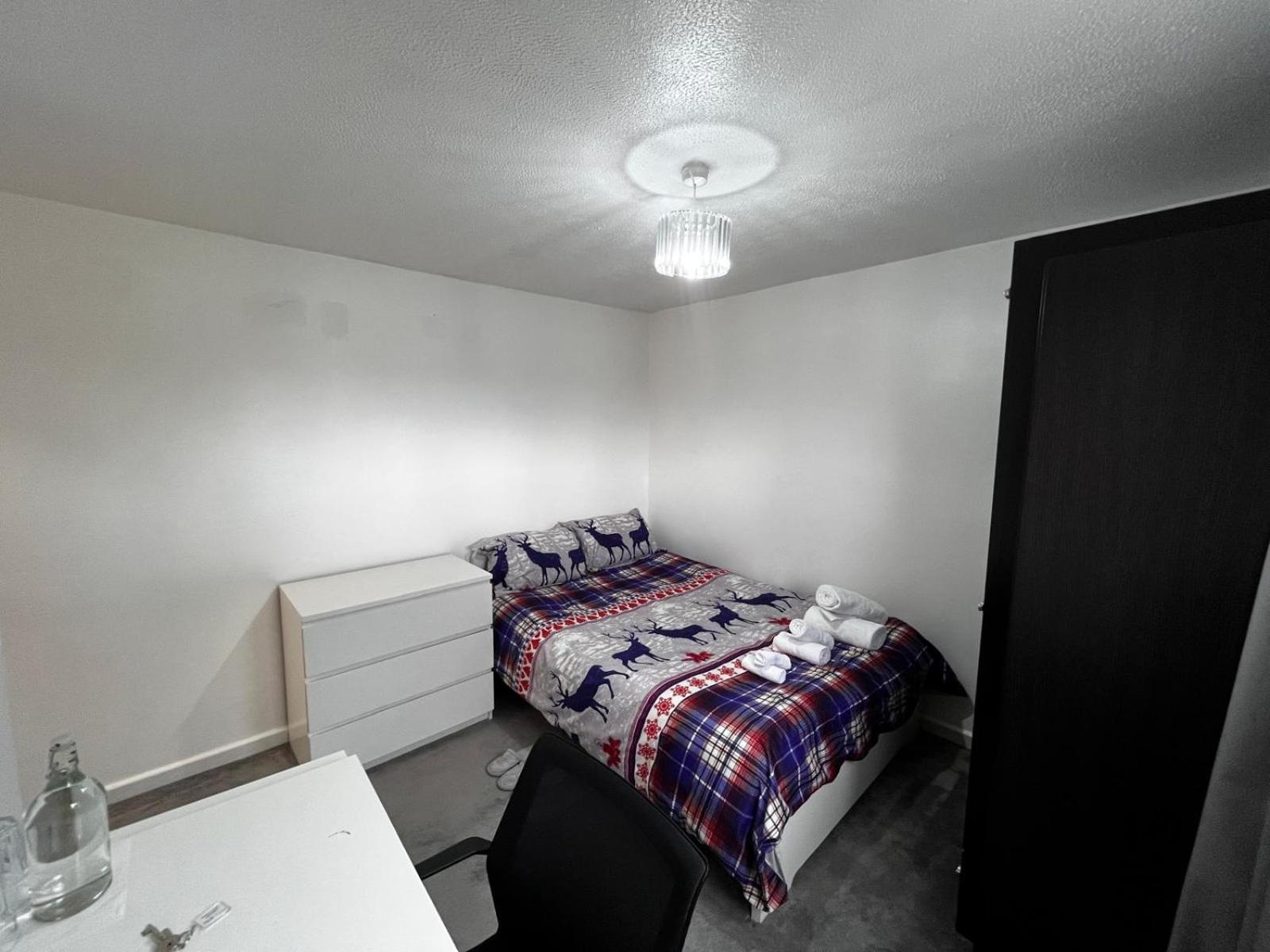 Plaistow Comfort Stay Лондон Экстерьер фото